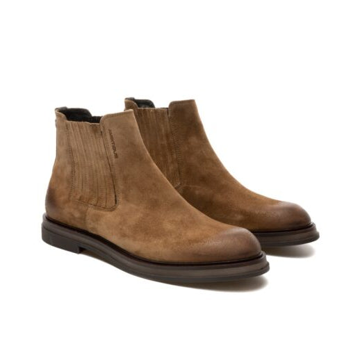 AMBITIOUS CHELSEA BOOT