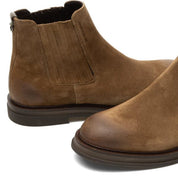 AMBITIOUS CHELSEA BOOT