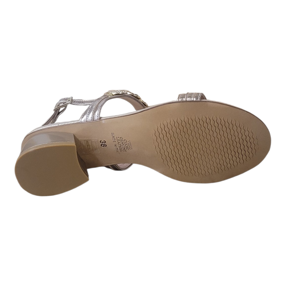 LEATHER SANDAL