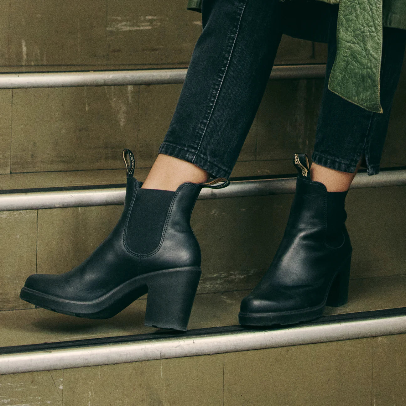 BLUNDSTONE