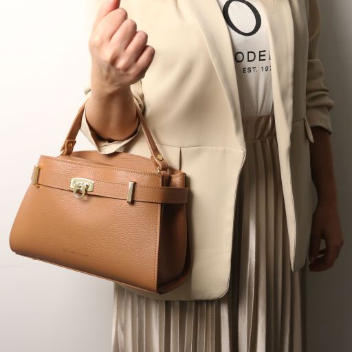 ITALIAN LEATHER HANDBAG LEATHER