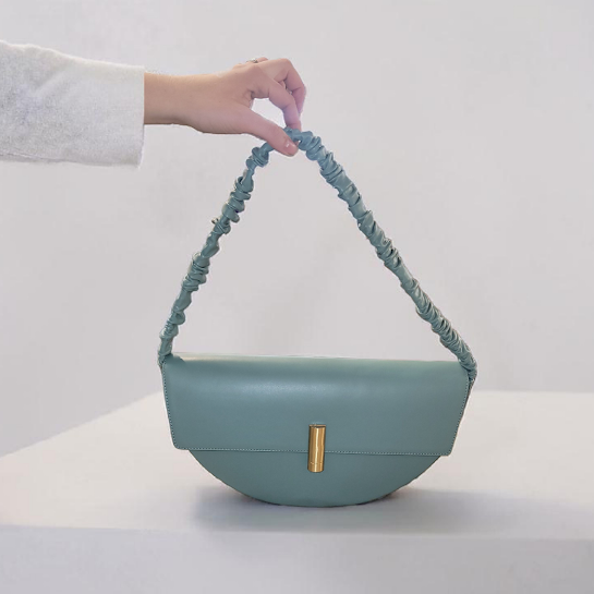 ITALIAN LEATHER CRECENT HANDBAG