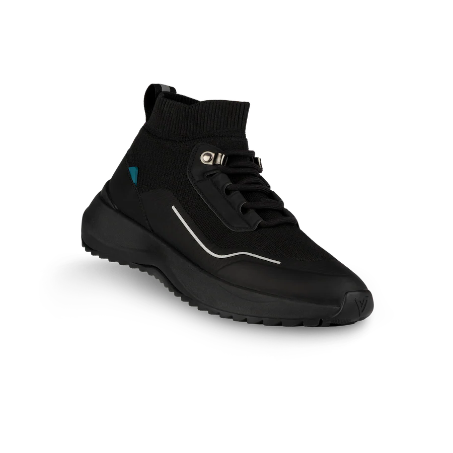 Stormburst-SpaceBlack-3_4View-Transparent-WithShadow_4411a674-2025-445c-b711-e00614516066.png_copy.png