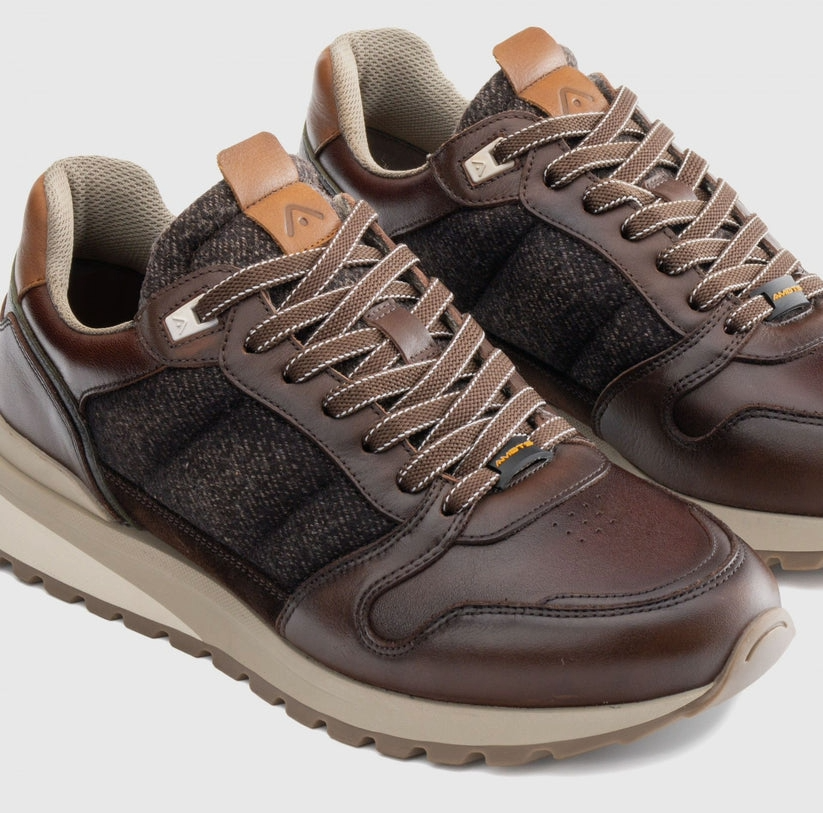 AMBITIOUS BROWN TRAINERS