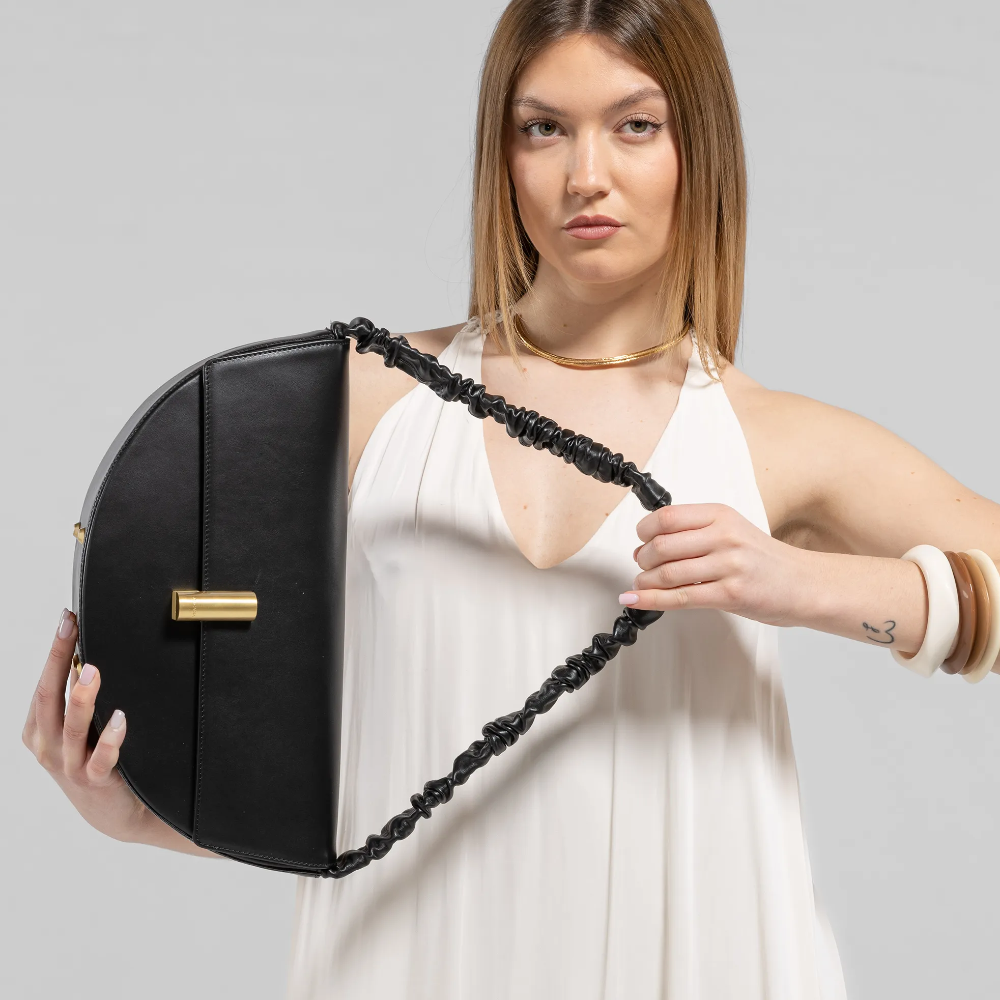 ITALIAN LEATHER CRECENT HANDBAG